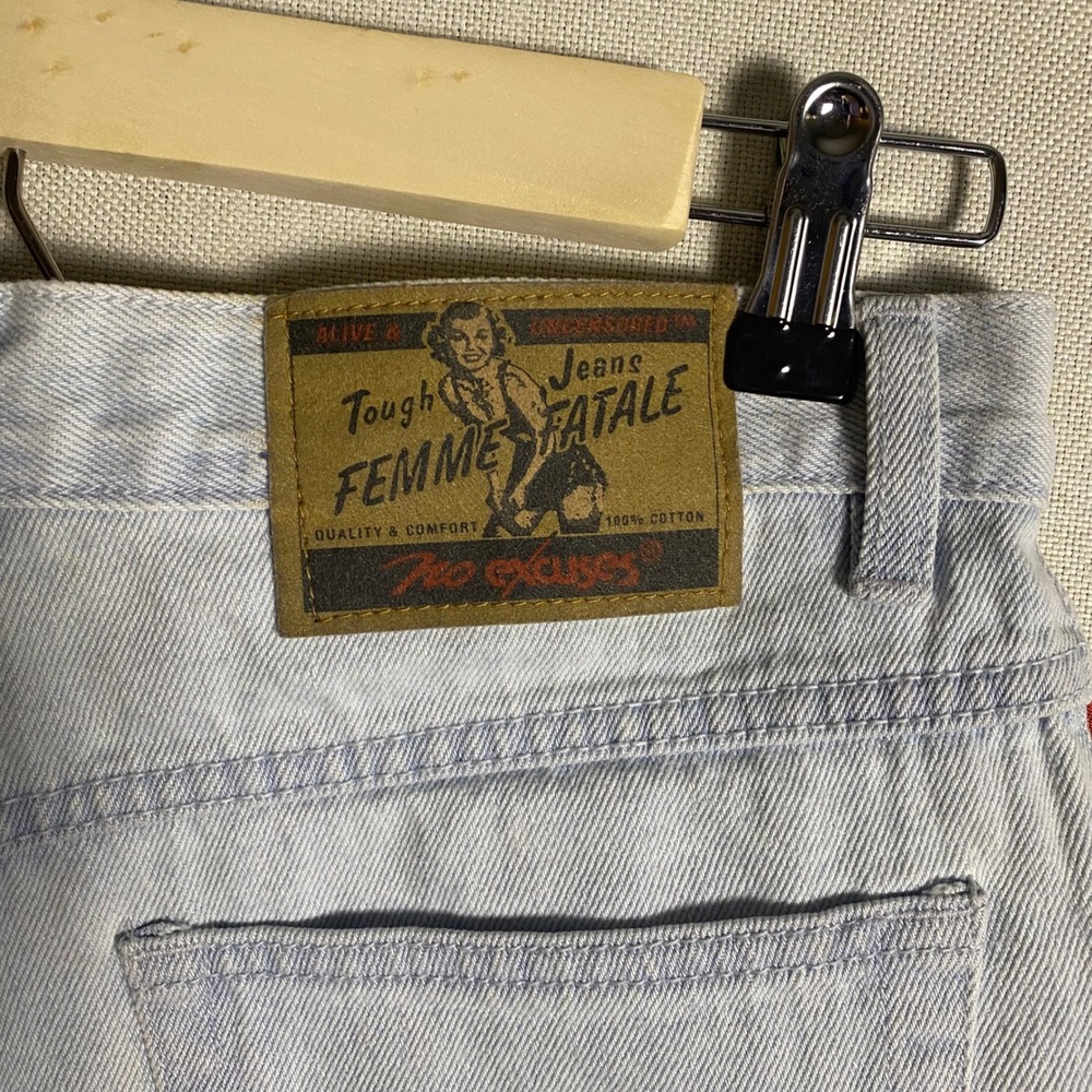 Vintage No Excuses Femme Fatale High Waisted Denim Shorts Light Wash‎ 9/10 - Picture 3 of 9
